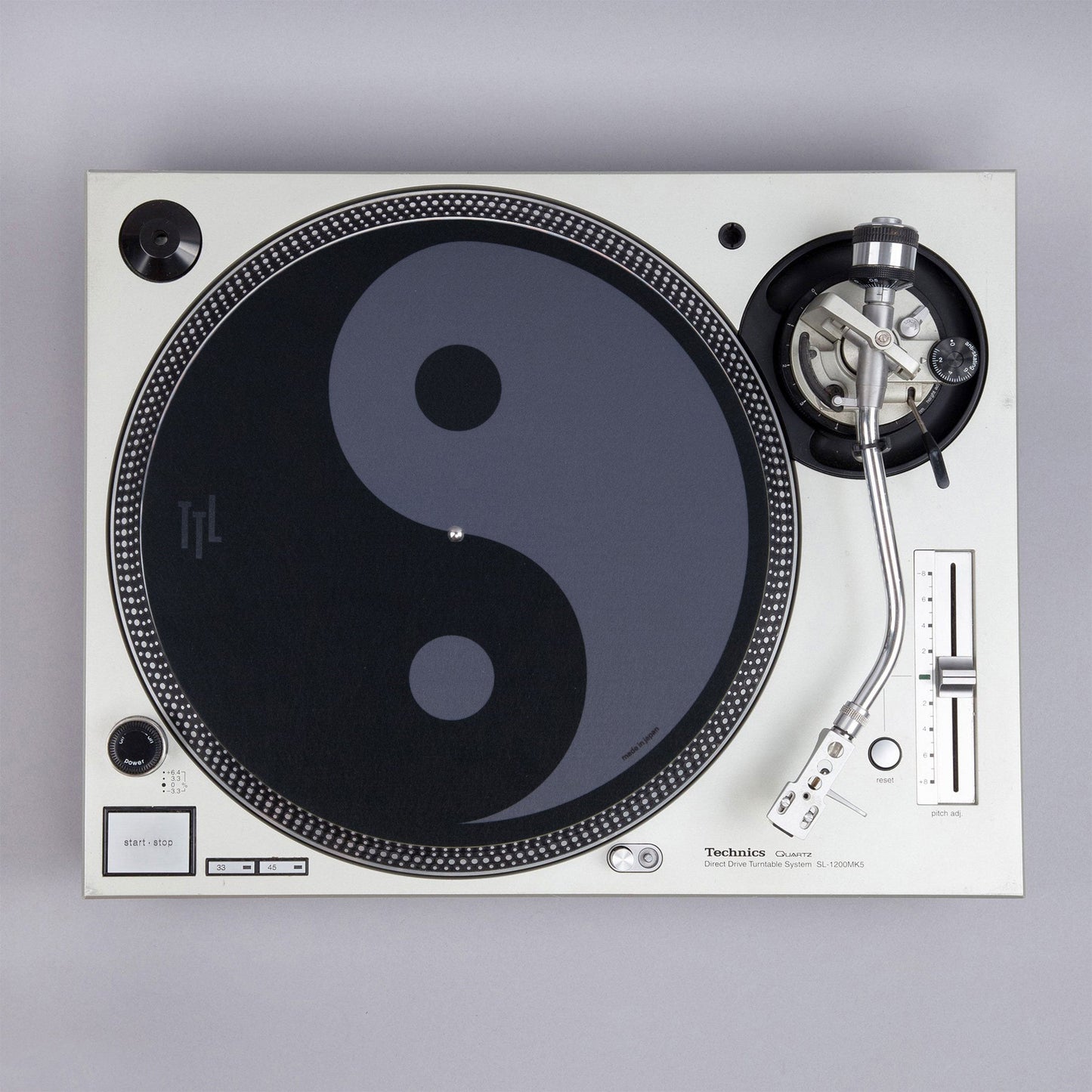Dr. Suzuki Record Mat (Dark Mode)